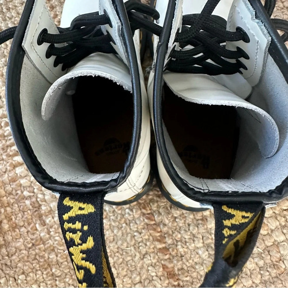 Doc Martens 1460 SMOOTH LEATHER LACE UP BOOTS - Picture 13 of 13